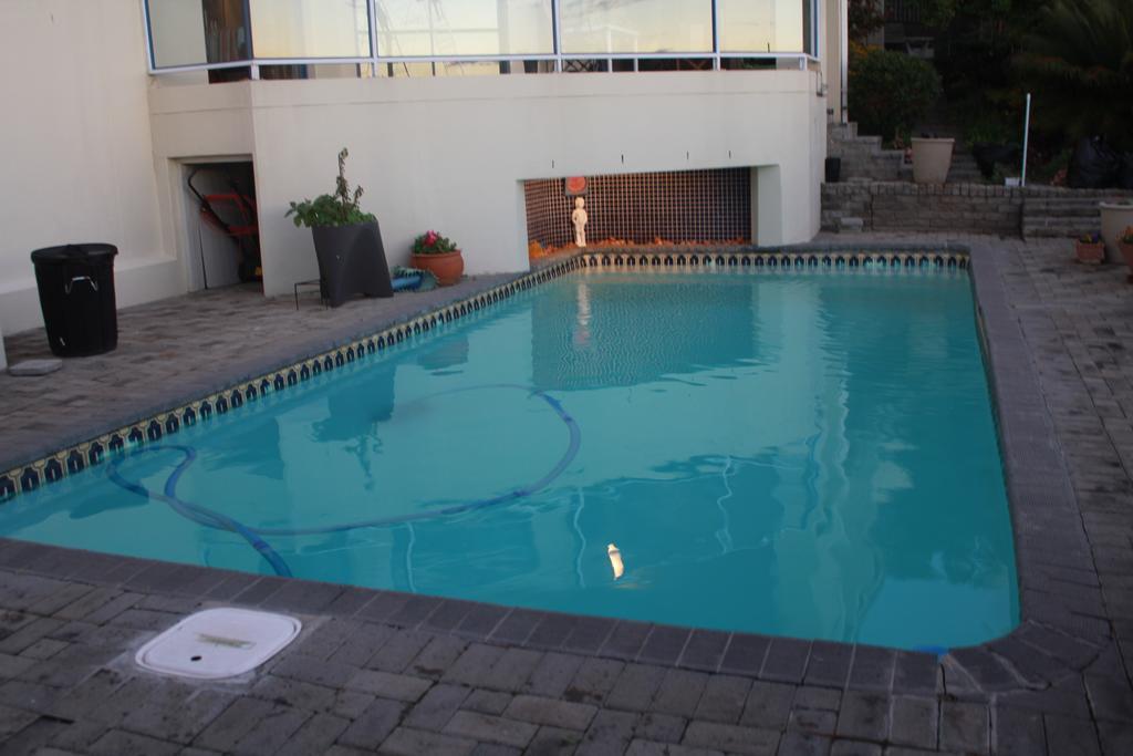 Merci Pere Gordons Bay Exterior photo
