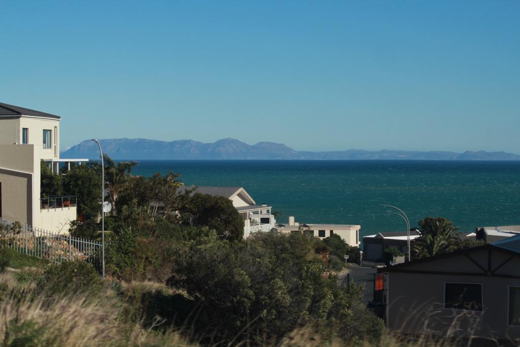 Merci Pere Gordons Bay Exterior photo