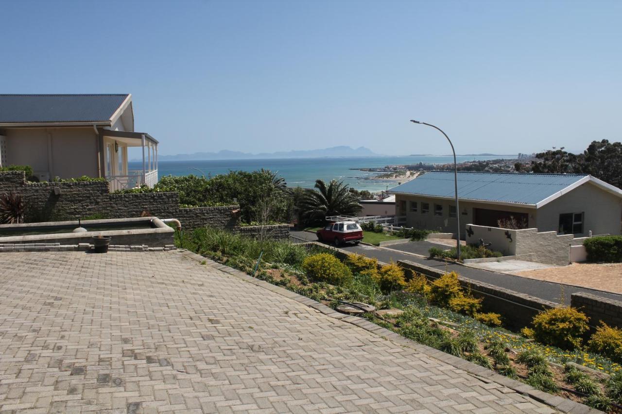 Merci Pere Gordons Bay Exterior photo
